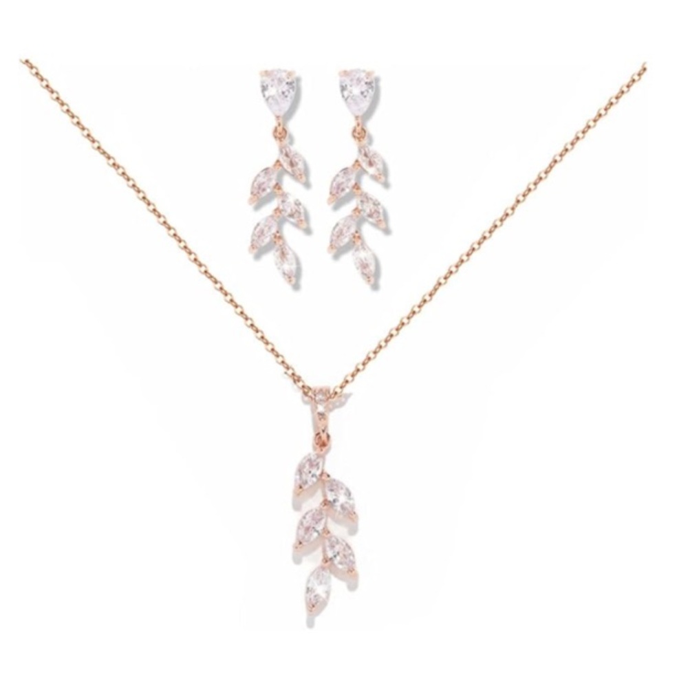 Necklace and earring set